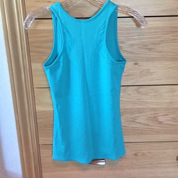 Under Armour Workout Tank - Picture 3 of 3